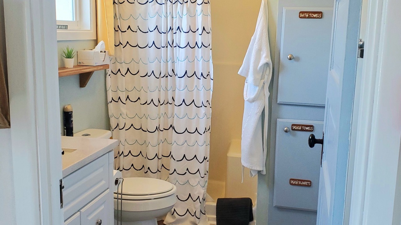 Photo of Bathroom in Rockaway Beach