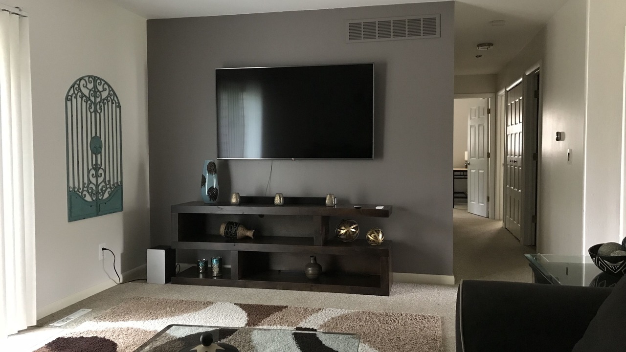 Photo of Livingroom in West Portage