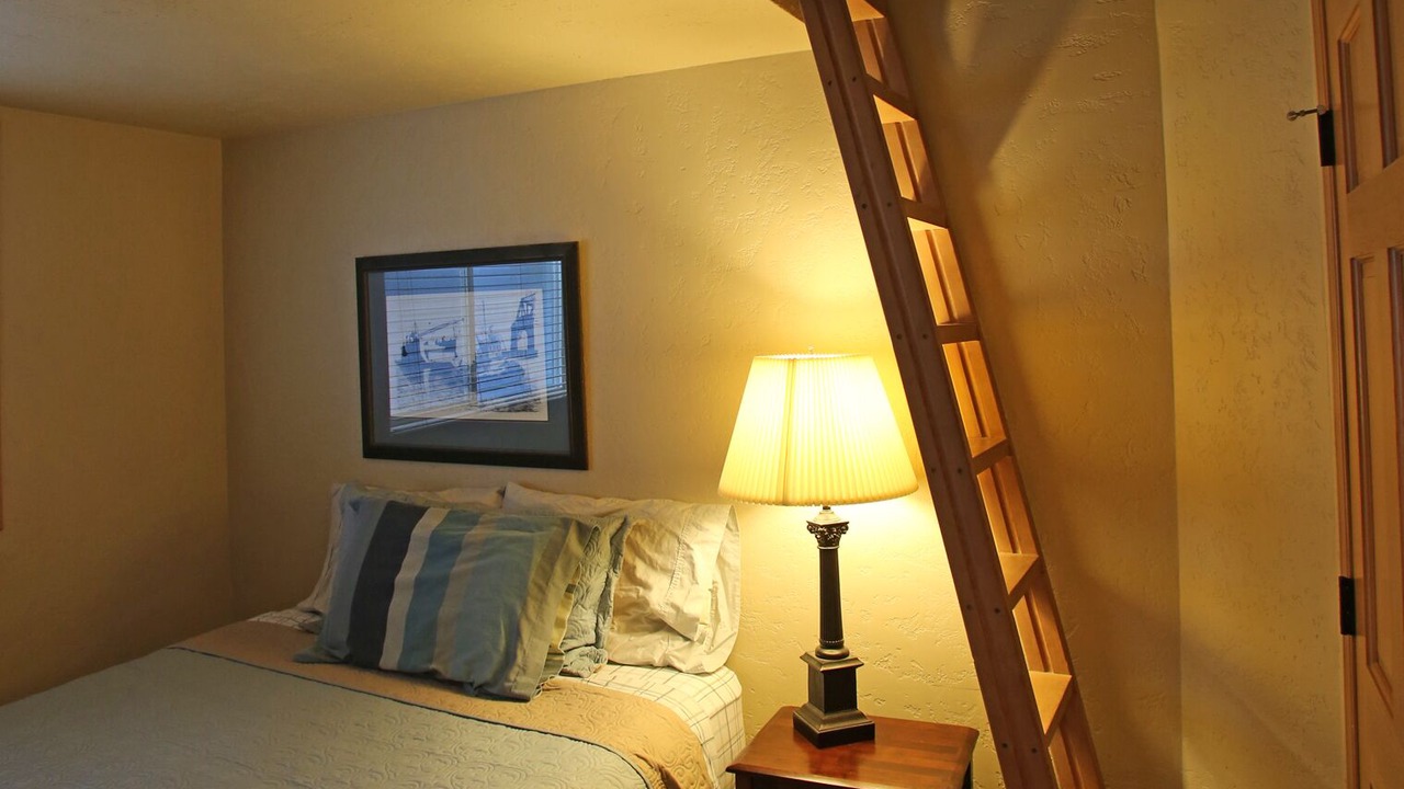 Photo of Bedroom in Oceanside