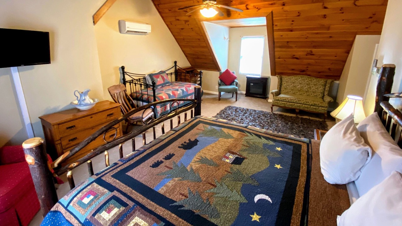 Photo of Bedroom in Dahlonega
