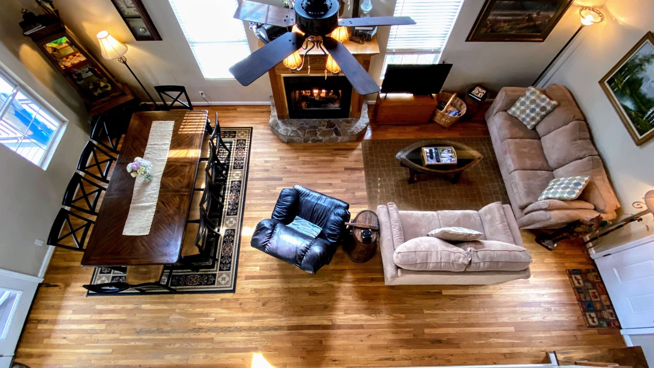 Photo of Livingroom in Dahlonega