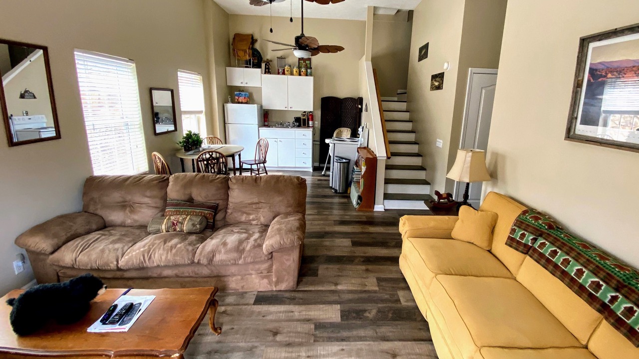 Photo of Livingroom in Dahlonega