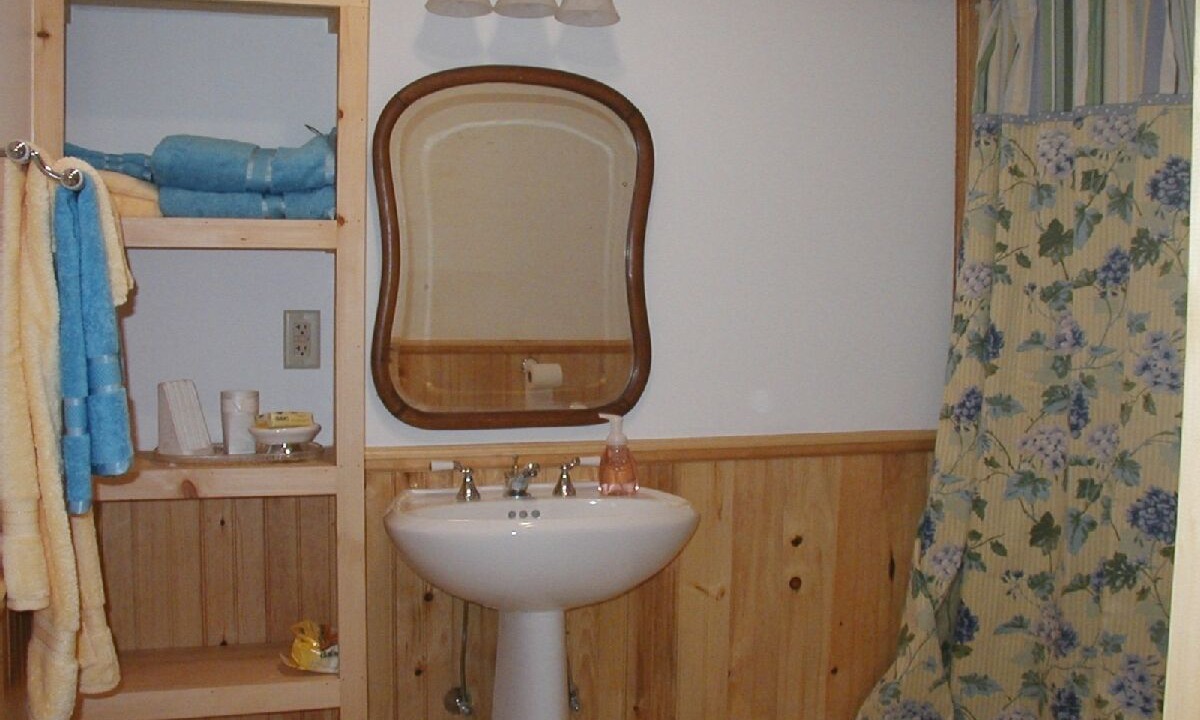 Photo of Bathroom in West Saugerties