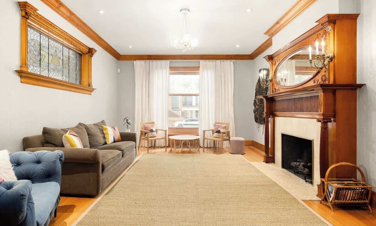 Photo of Livingroom in Uptown