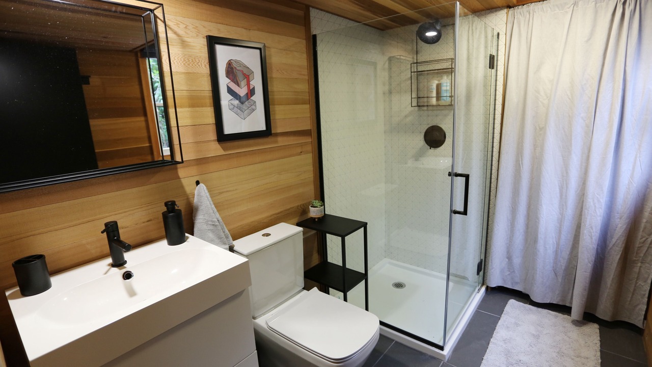 Photo of Bathroom in Neahkahnie Beach