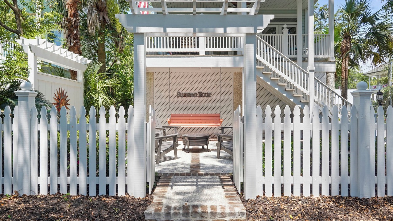 Photo of Patio Balcony in King City