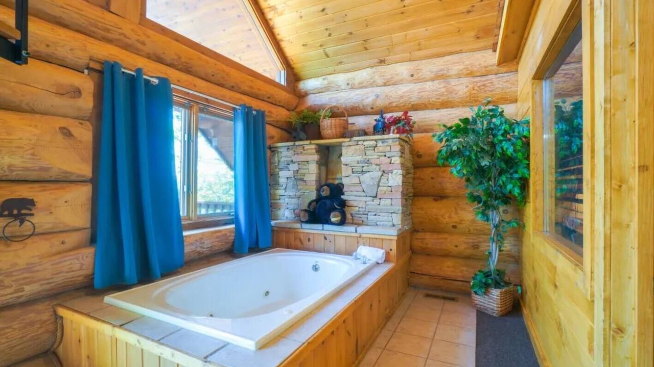 Photo of Bathroom in White Oak Lodge