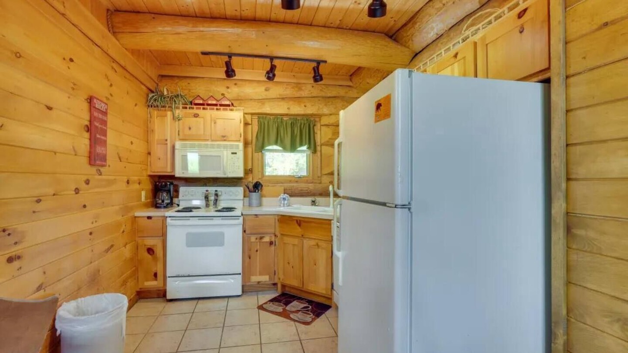 Photo of Kitchen in White Oak Lodge