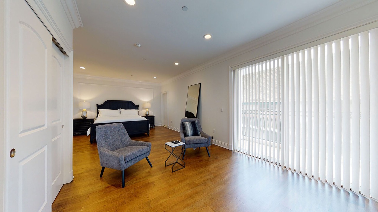 Photo of Bedroom in Pico - Robertson