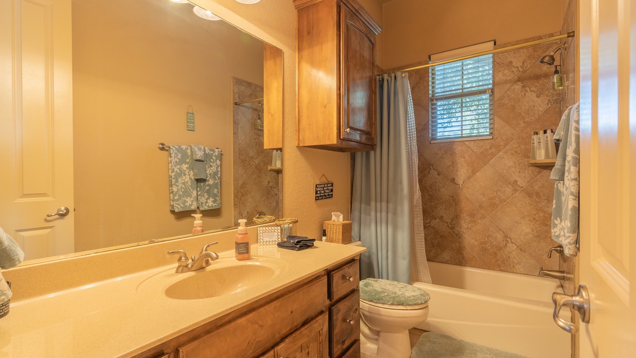 Photo of Bathroom in Canyon Lake