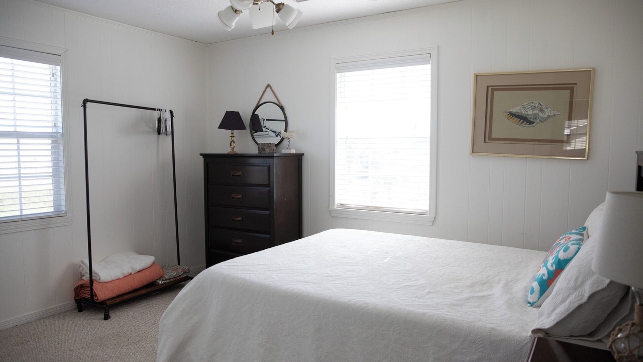Photo of Bedroom in Silver Cay