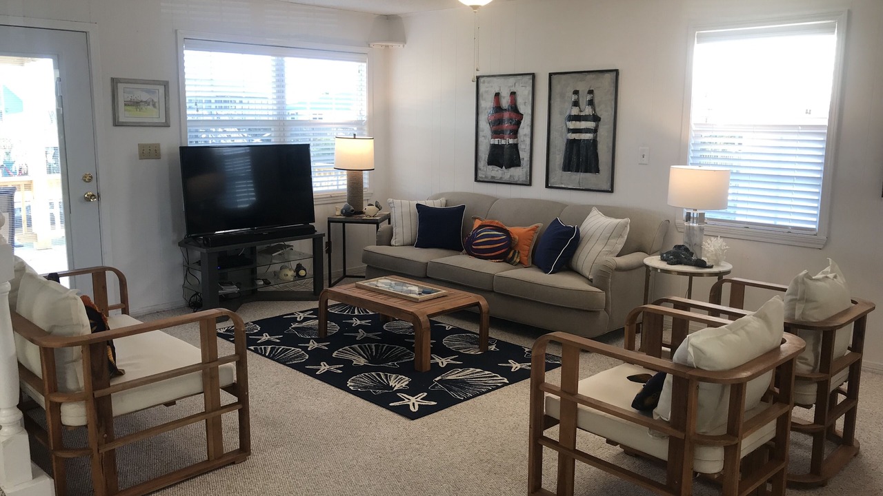 Photo of Livingroom in Silver Cay
