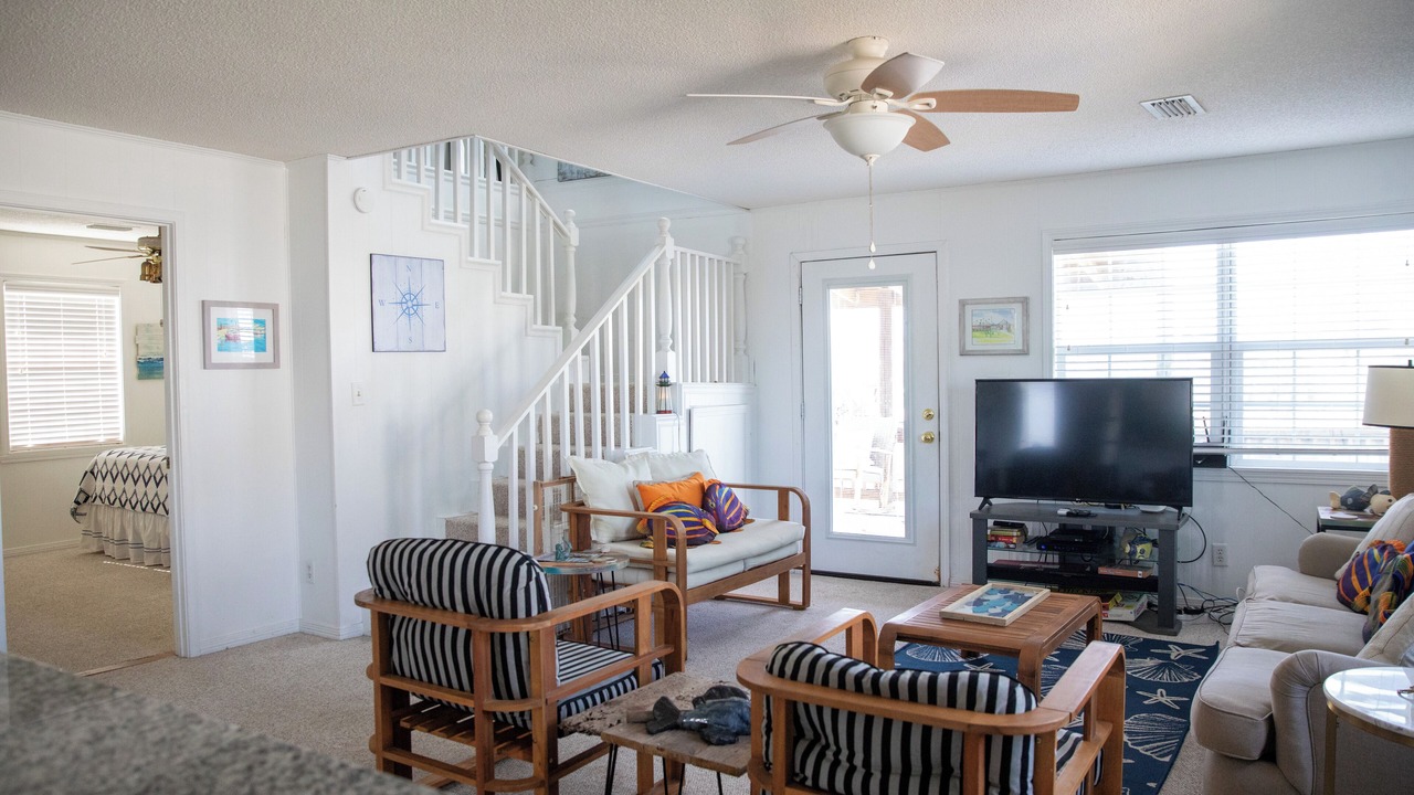 Photo of Livingroom in Silver Cay