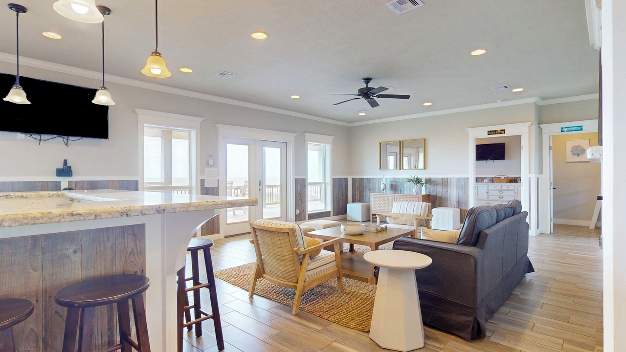 Photo of Livingroom in Crystal Beach