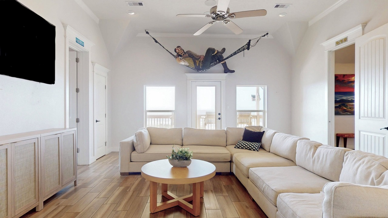 Photo of Livingroom in Crystal Beach