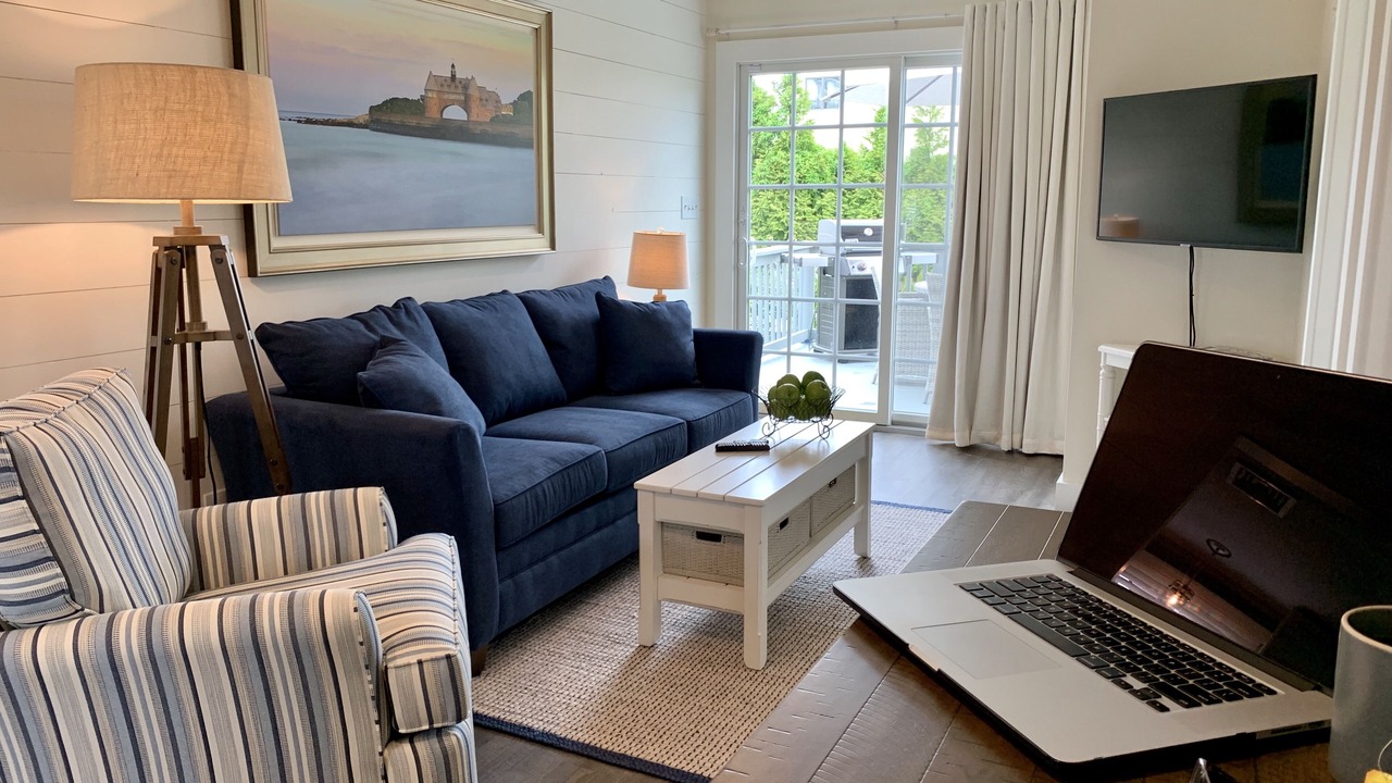Photo of Livingroom in Point Judith