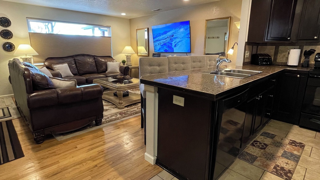 Photo of Livingroom in Berkley
