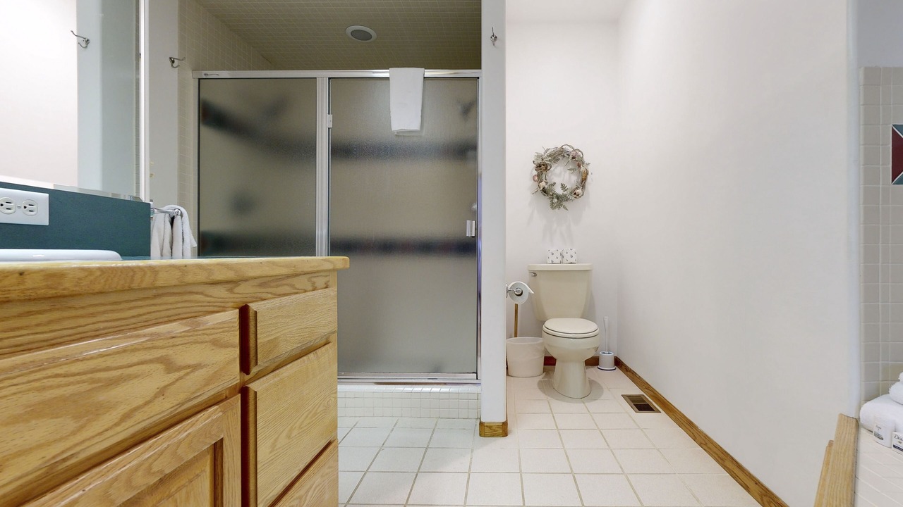 Photo of Bathroom in Rockaway Beach