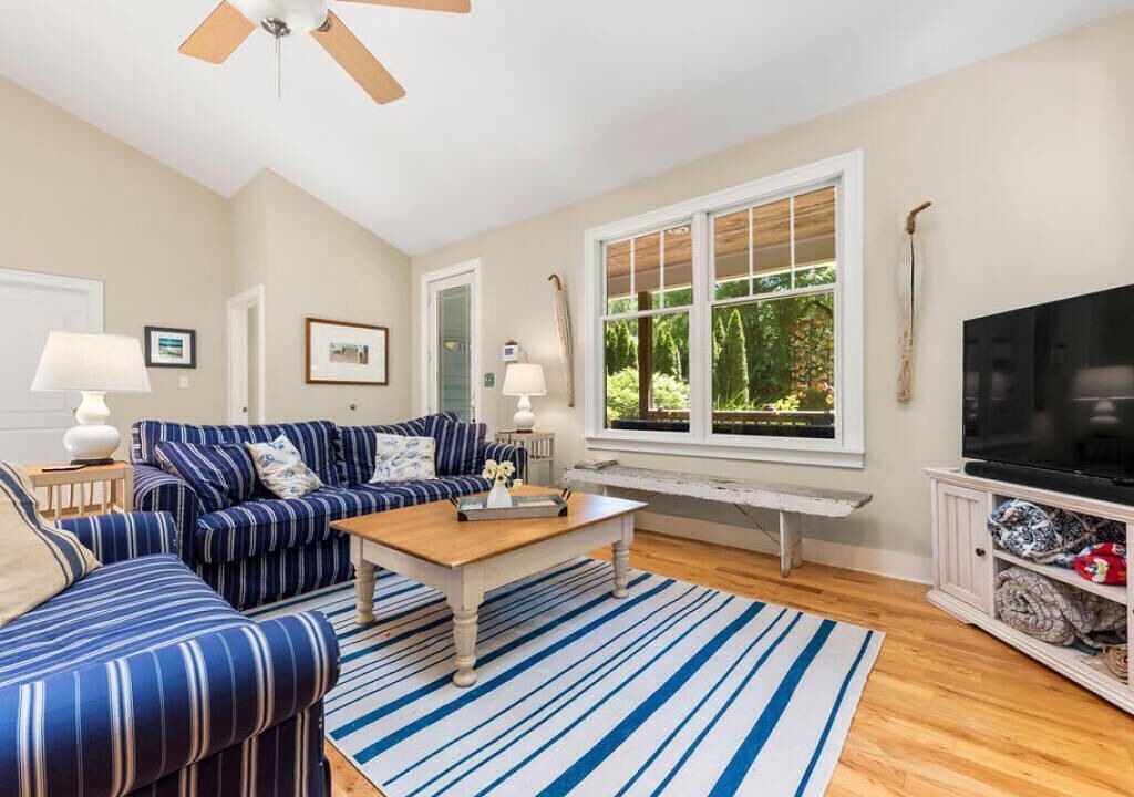Photo of Livingroom in Union Pier