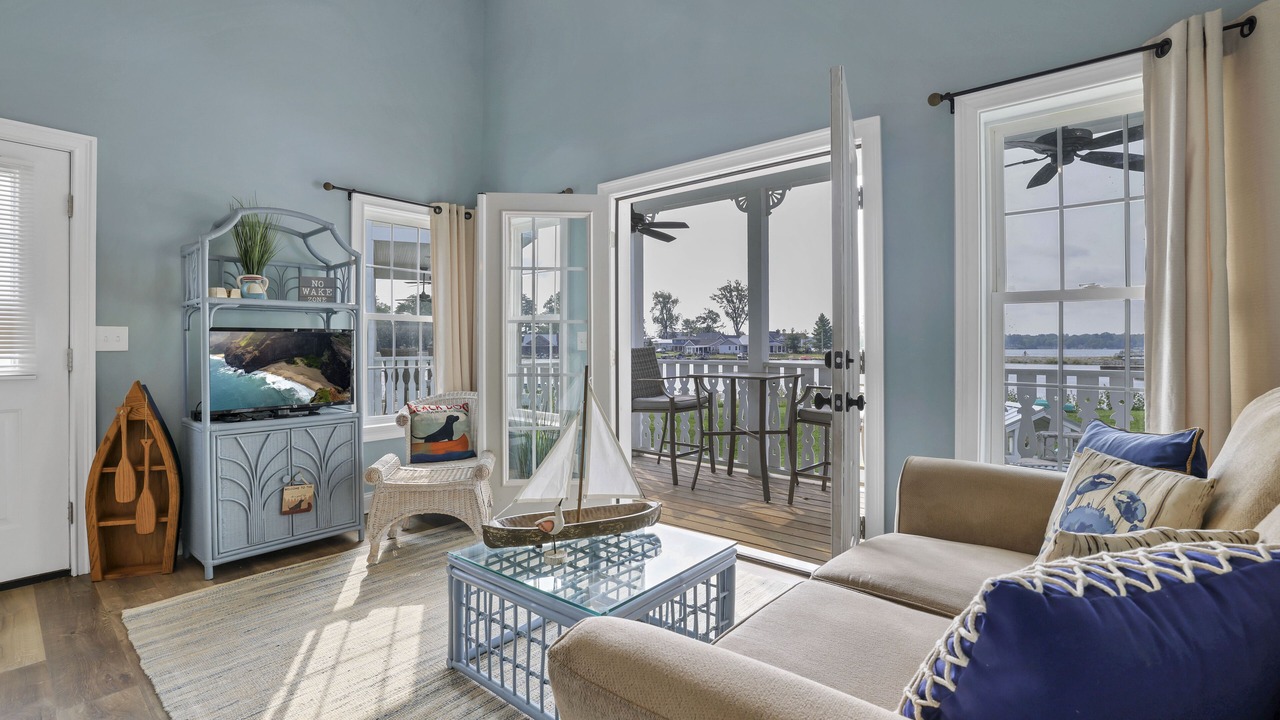 Photo of Livingroom in Buckeye Lake