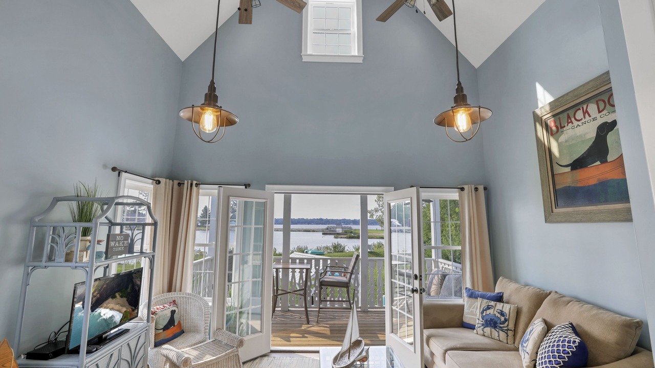 Photo of Livingroom in Buckeye Lake