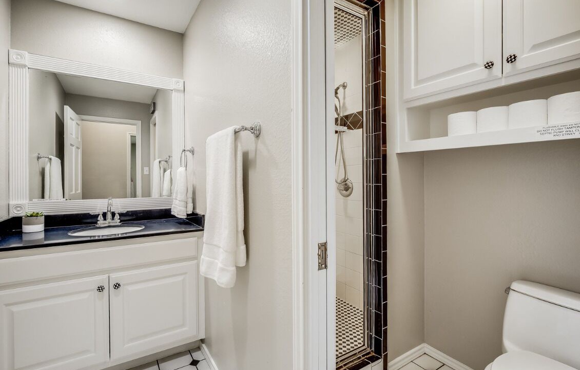 Photo of Bathroom in Highland Lake Estates