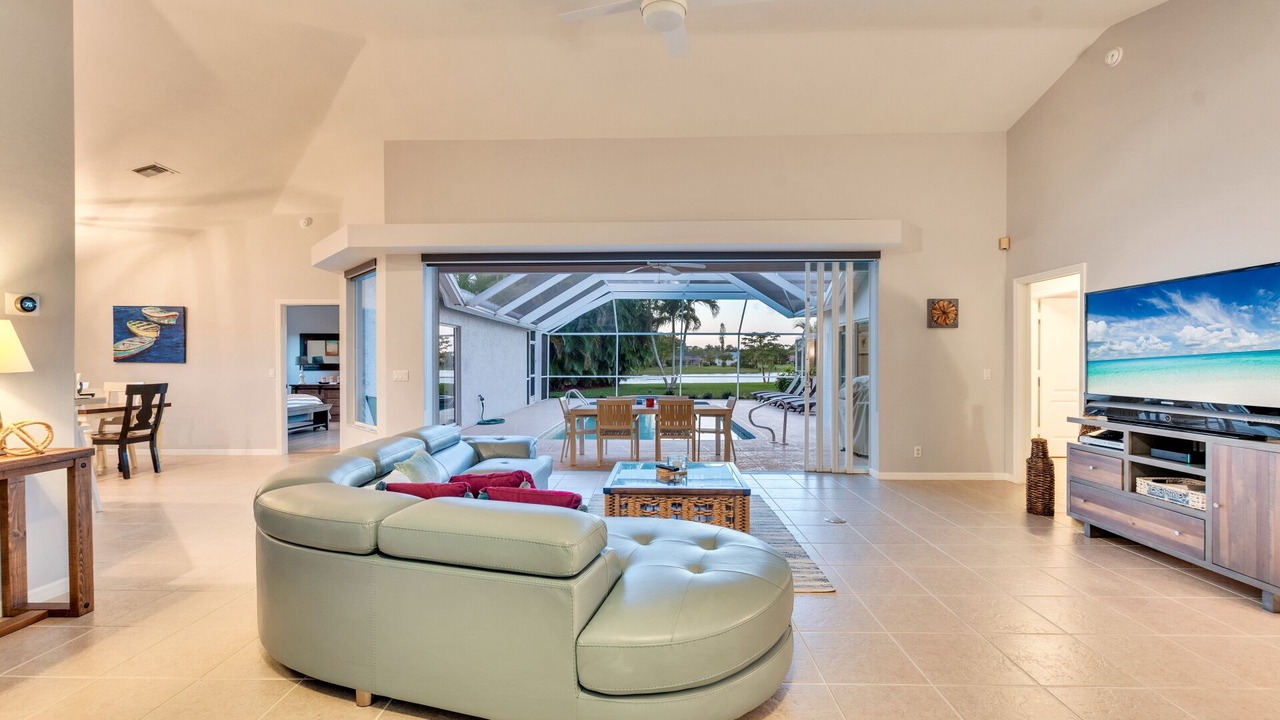Photo of Livingroom in Central Naples