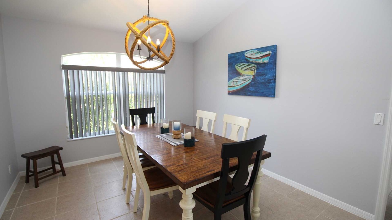 Photo of Livingroom in Central Naples