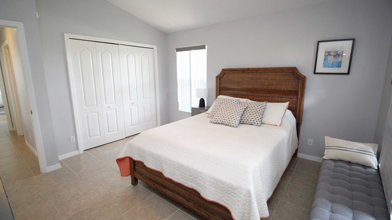 Photo of Bedroom in Central Naples