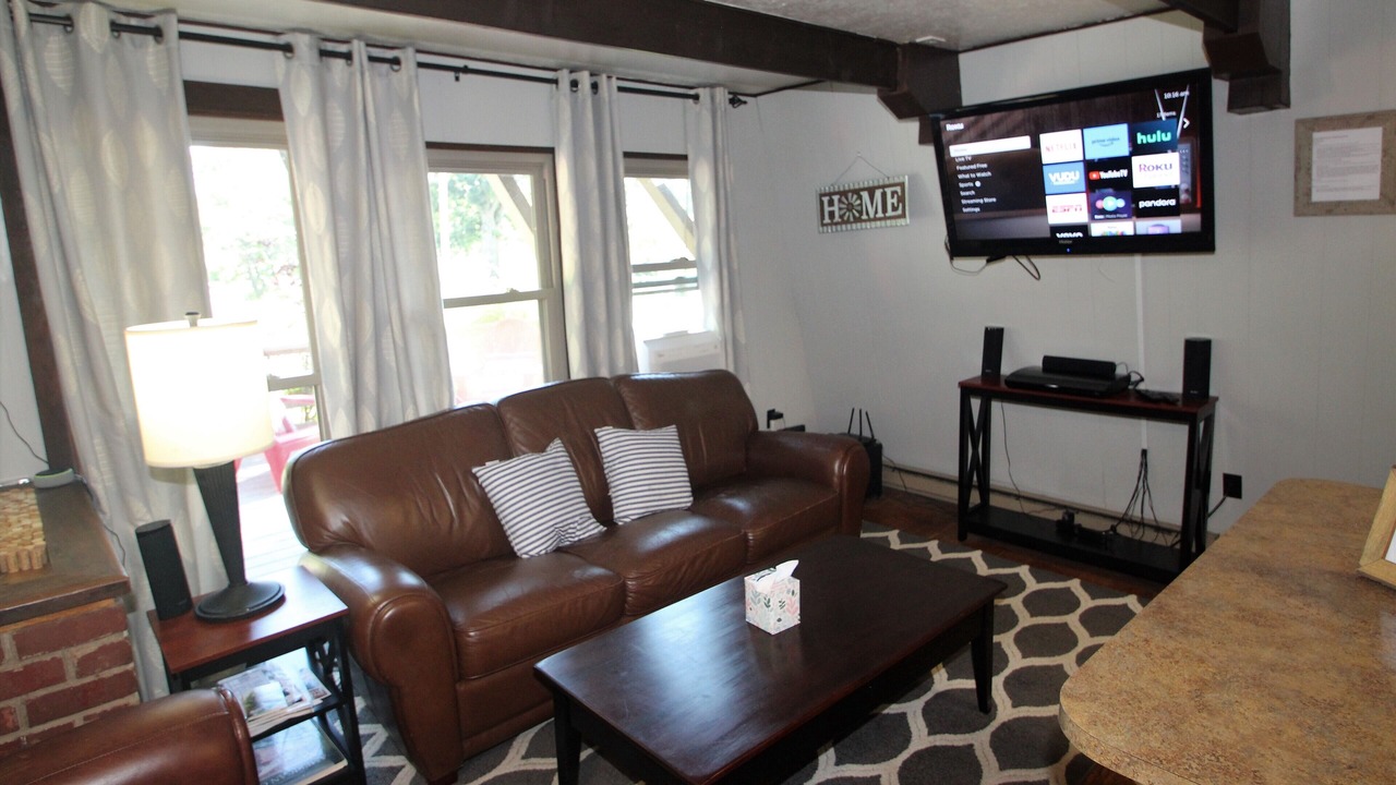 Photo of Livingroom in Chalk Hill
