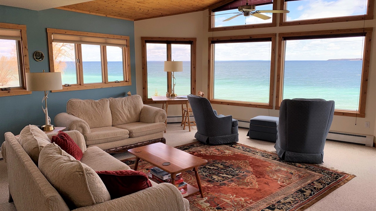 Photo of Livingroom in St Ignace