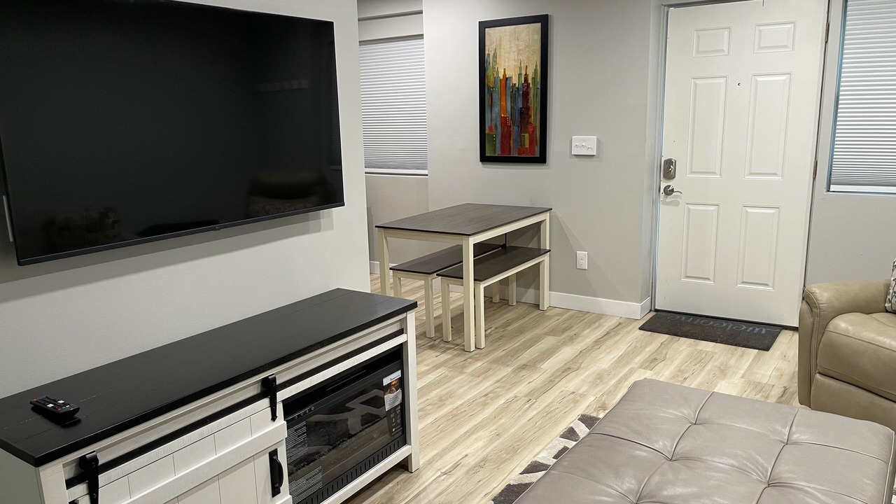 Photo of Livingroom in East Bloomington