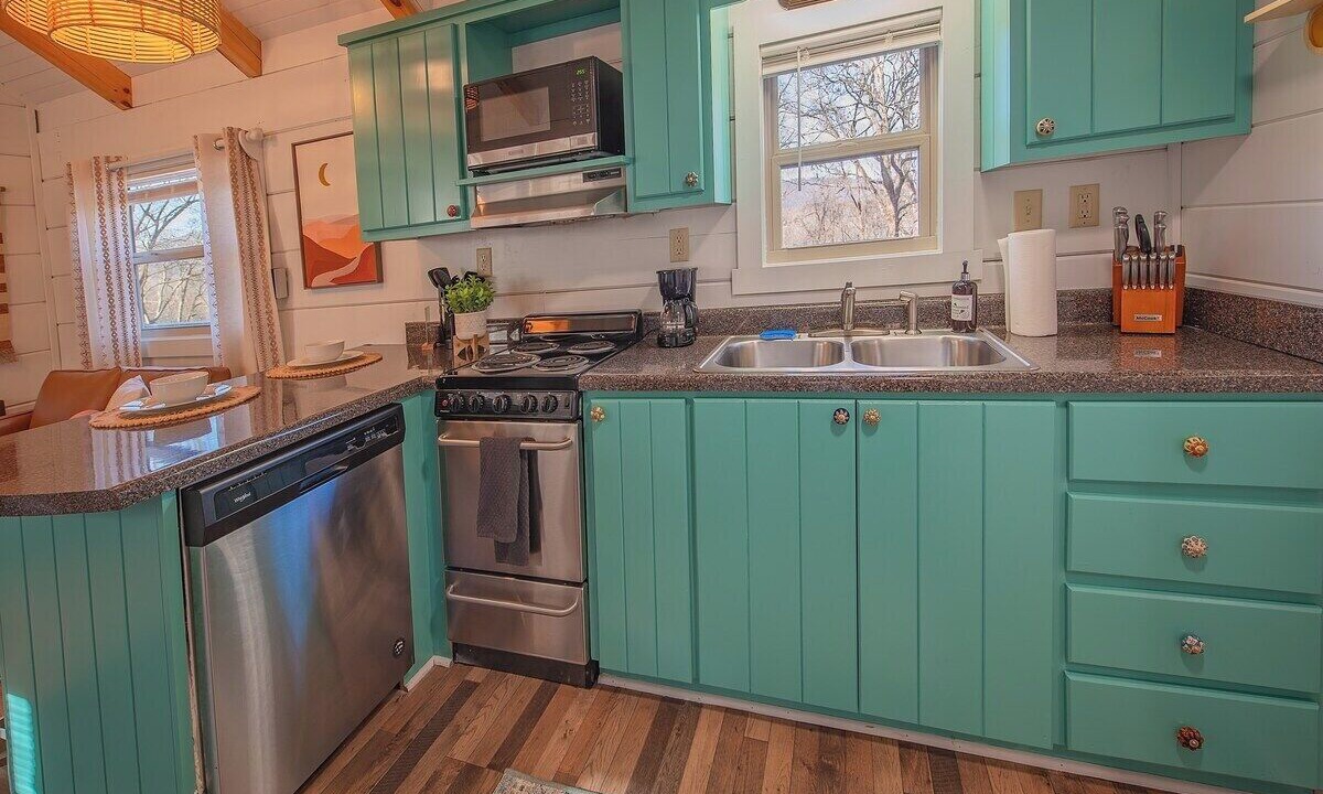 Photo of Kitchen in Lookout Valley Neighborhood Association