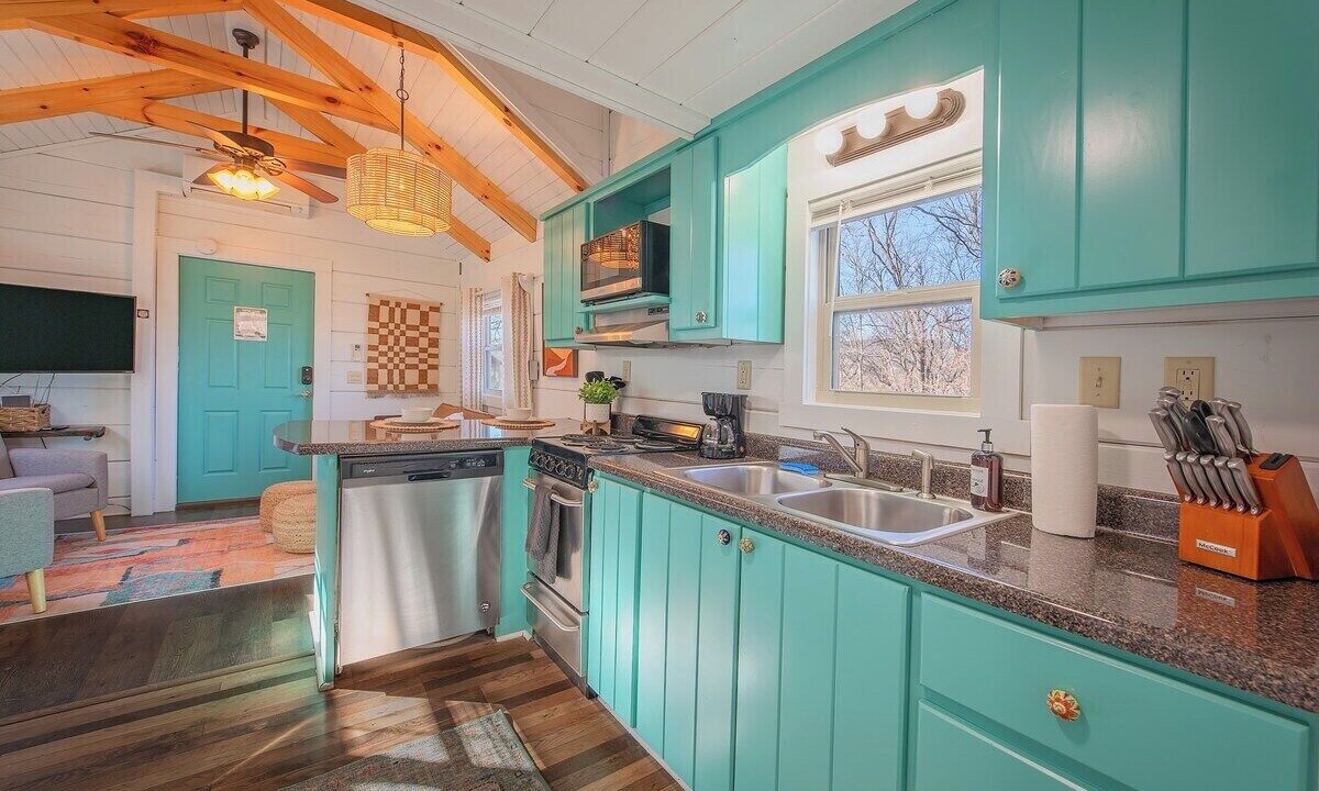 Photo of Kitchen in Lookout Valley Neighborhood Association