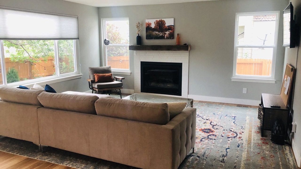 Photo of Livingroom in Columbine Knolls