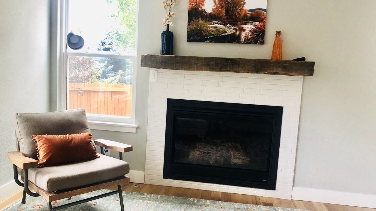 Photo of Livingroom in Columbine Knolls
