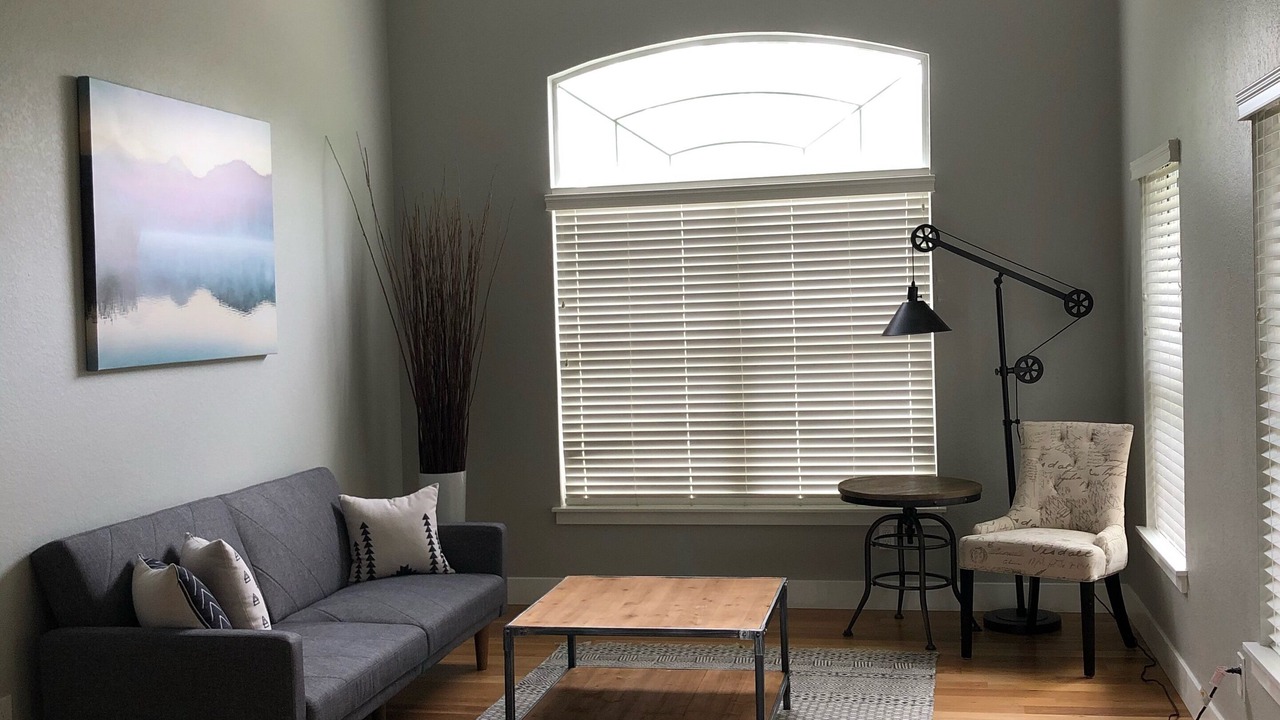 Photo of Livingroom in Columbine Knolls
