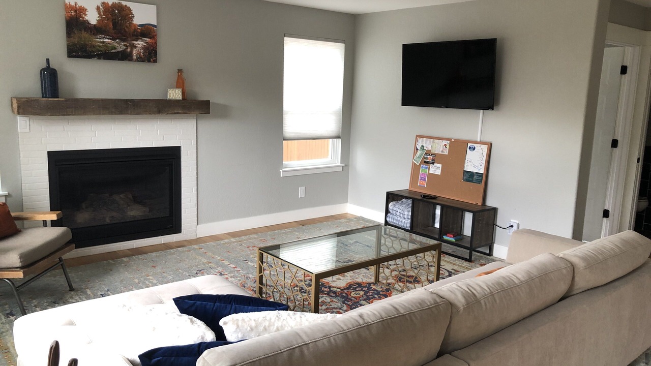 Photo of Livingroom in Columbine Knolls