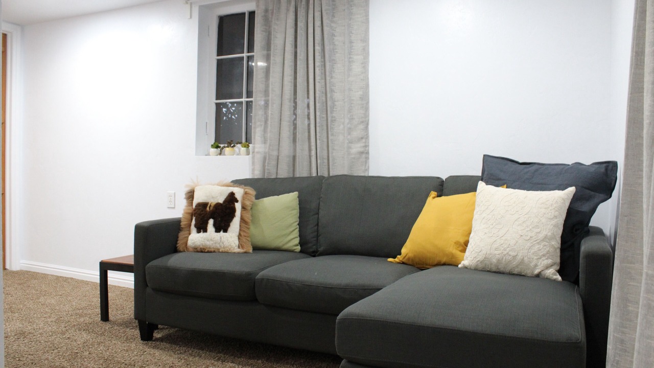 Photo of Livingroom in Cottonwood Heights