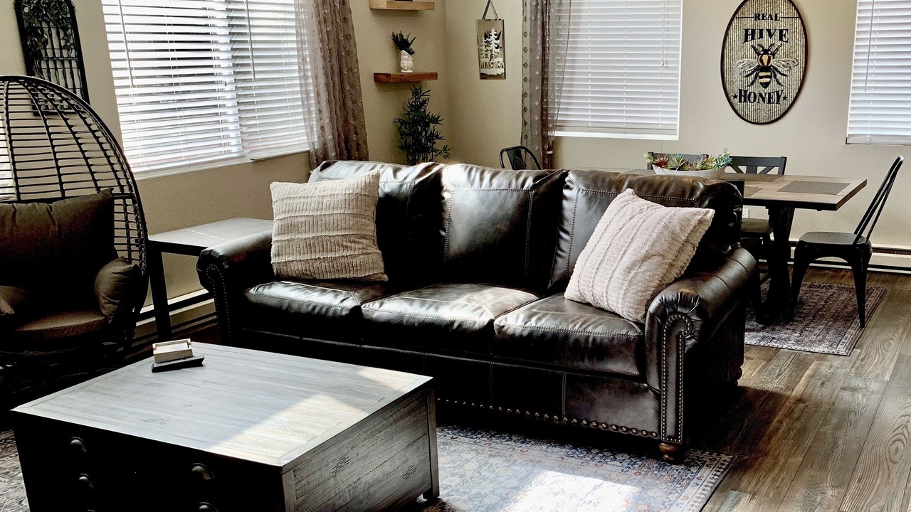 Photo of Livingroom in Pleasant Valley