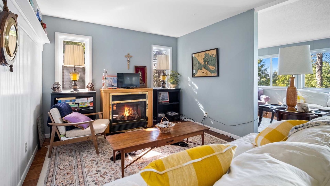 Photo of Livingroom in Mackinaw City