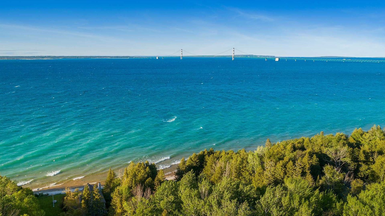 Photo of Others in Mackinaw City