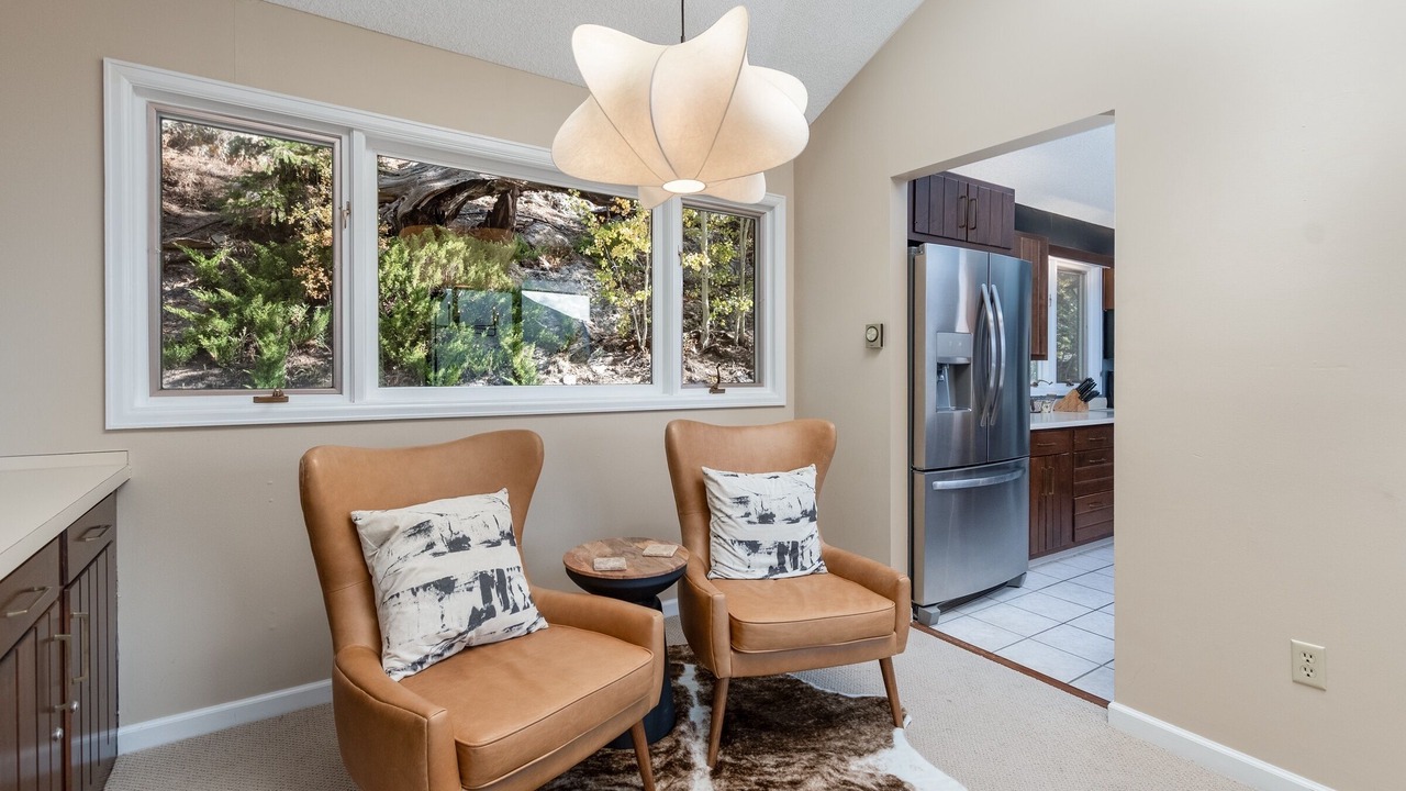 Photo of Bedroom in Windcliff Estates