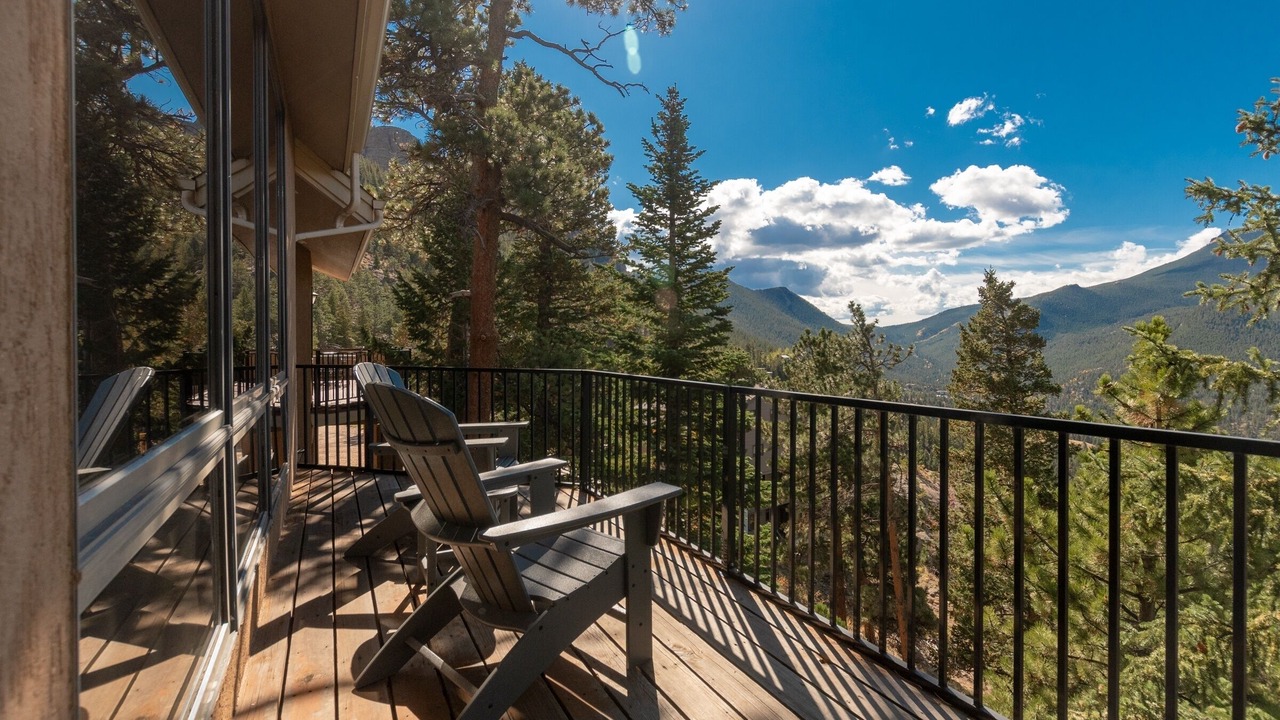 Photo of Outdoor in Windcliff Estates