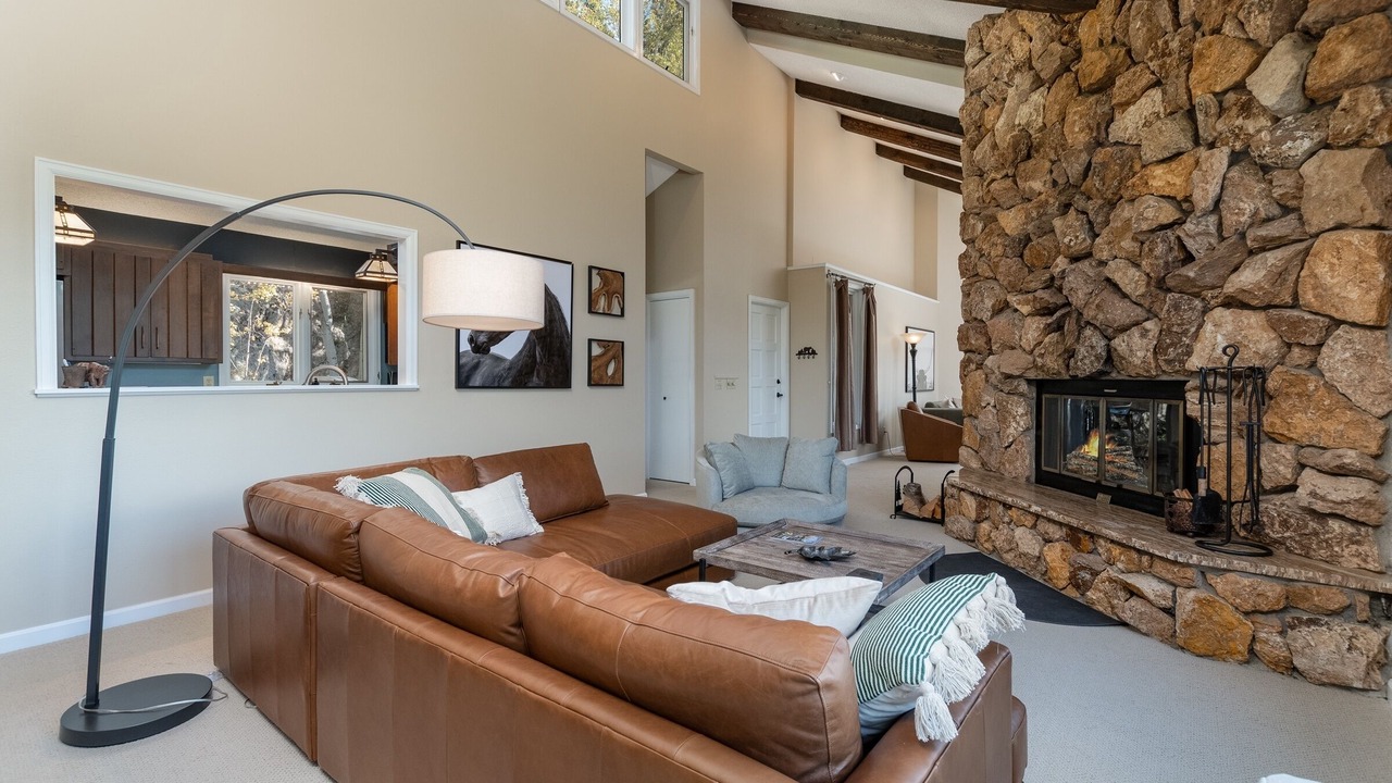 Photo of Bedroom in Windcliff Estates