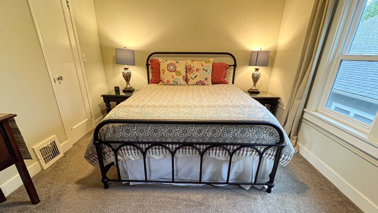 Photo of Bedroom in Green Lake