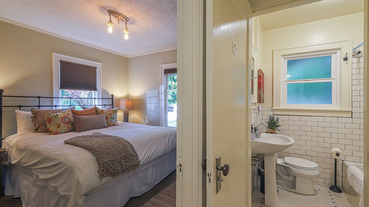 Photo of Bedroom in Green Lake