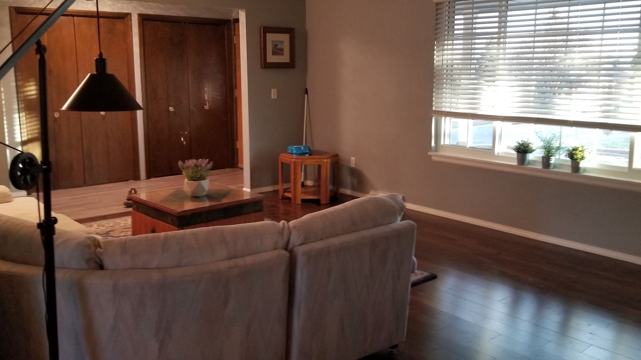 Photo of Livingroom in Columbine