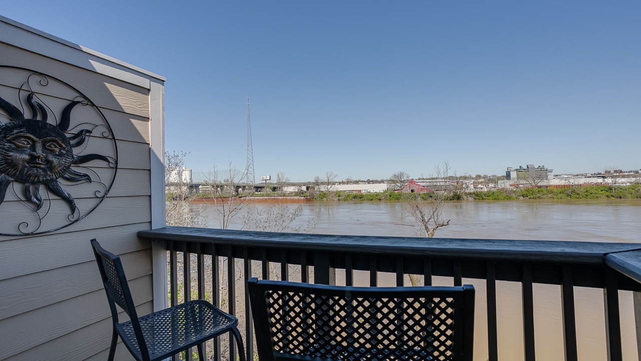 Photo of Outdoor in North Capitol