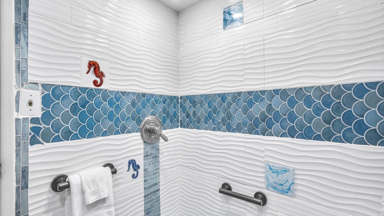 Photo of Bathroom in Nelscott